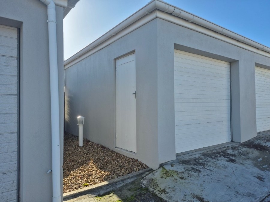 2 Bedroom Property for Sale in Goedemoed Western Cape